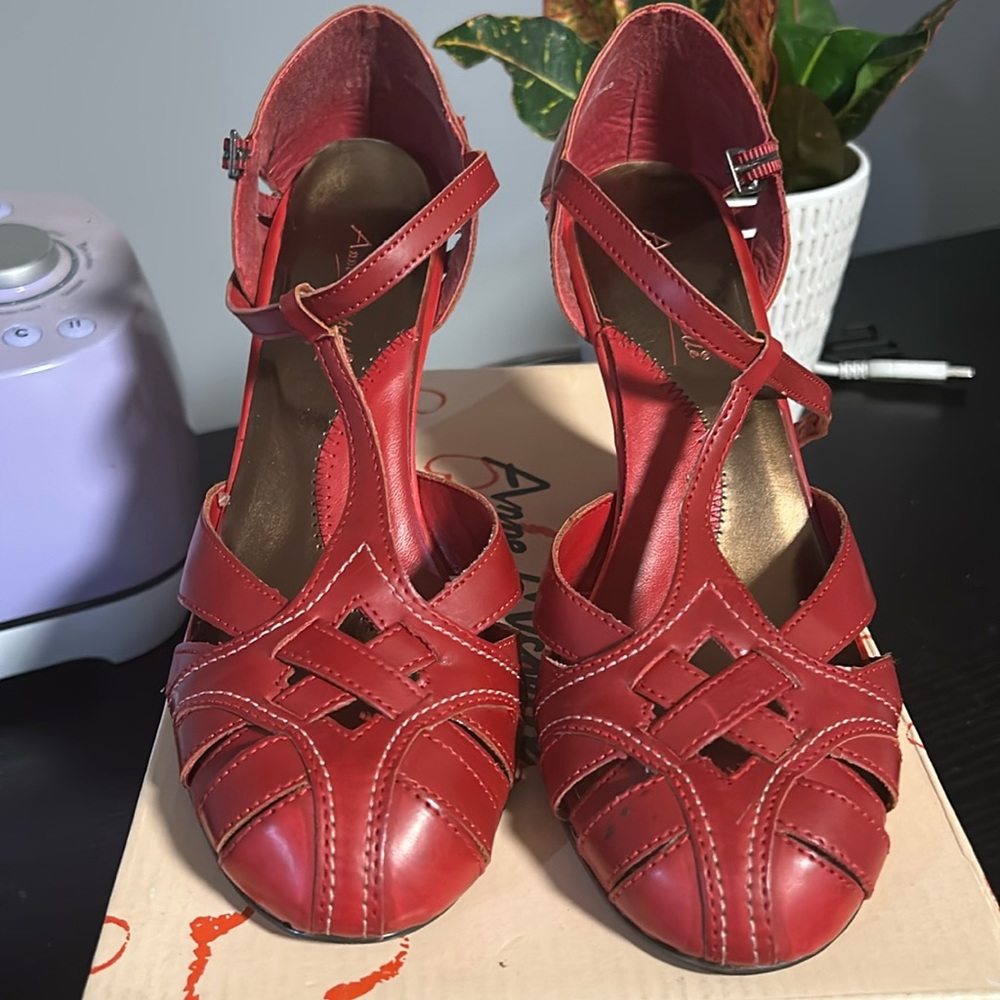 Anne Michelle size 7 1/2 wedge shoe